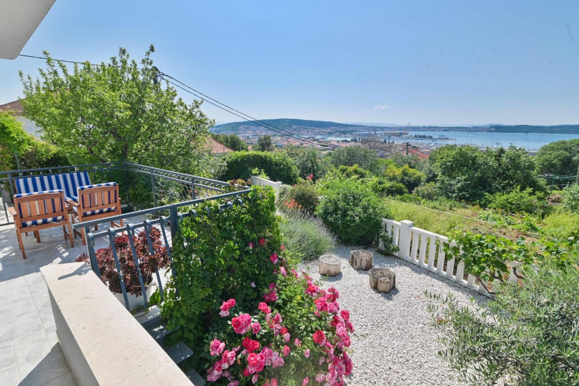 Rina Vacation Home Трогир Экстерьер фото